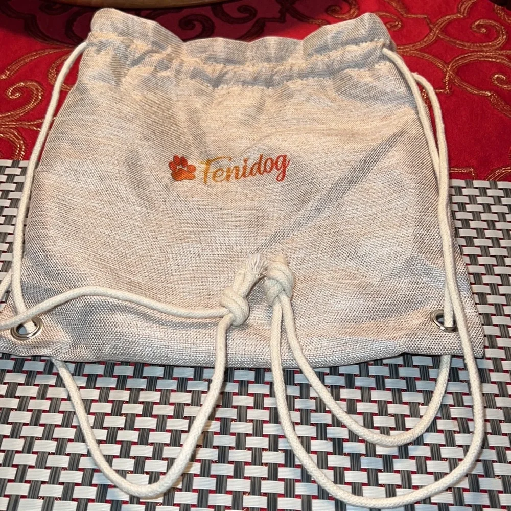 Dog bowl w/ little backpack